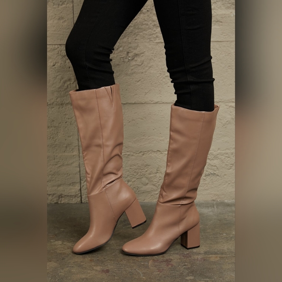 East Lion Corp Designer Women's Mocha Block Heel Knee High Boots - Picture 2 of 5